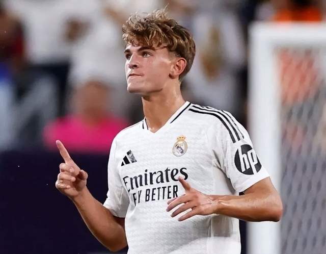 亚马尔为自 亚马尔为自