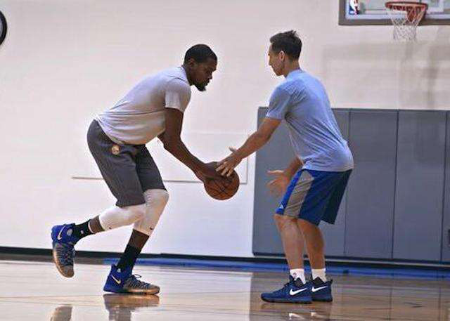 及在国际足 及在国际足