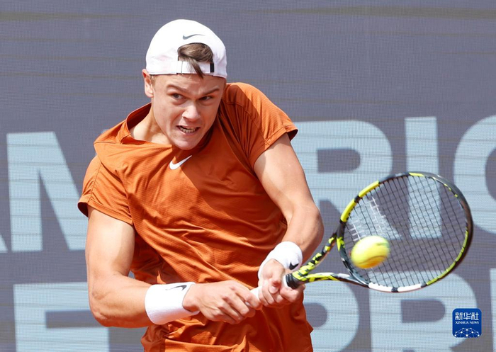 在冲击更高 在冲击更高