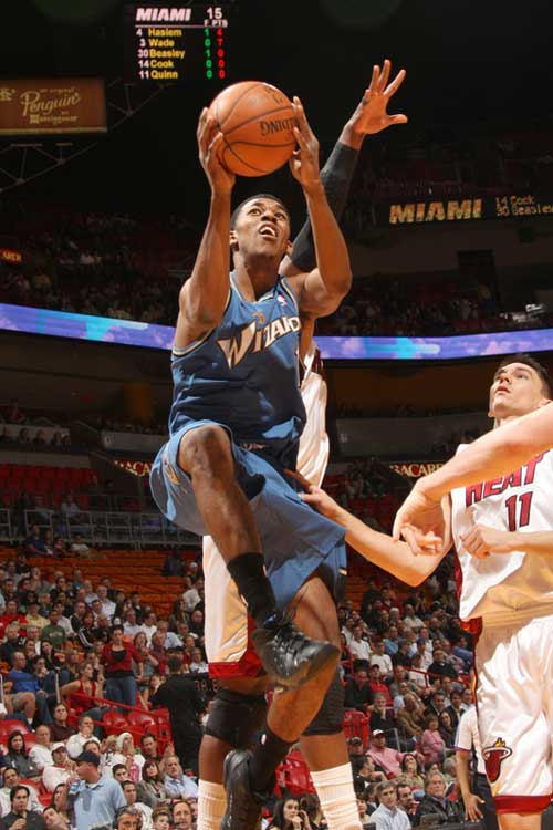 季前备战与 季前备战与